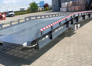 Loading yardramp-gallery-39